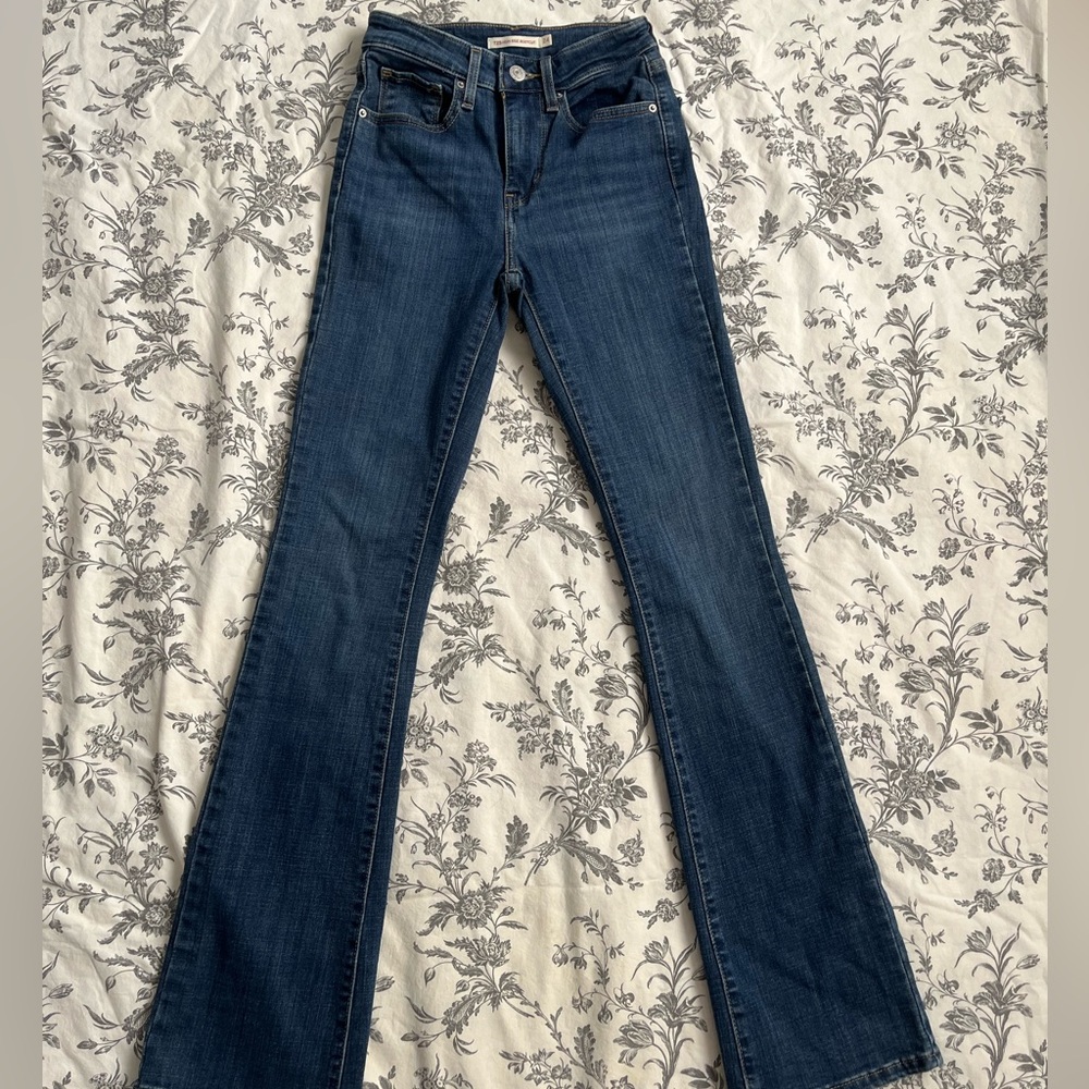 Levi’s 725 Bootcut Women's Jeans